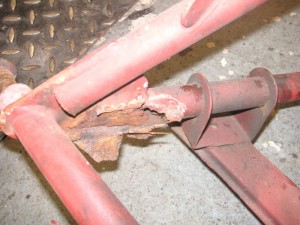 S1 E Type - Bonnet carrier frame that requires replacing