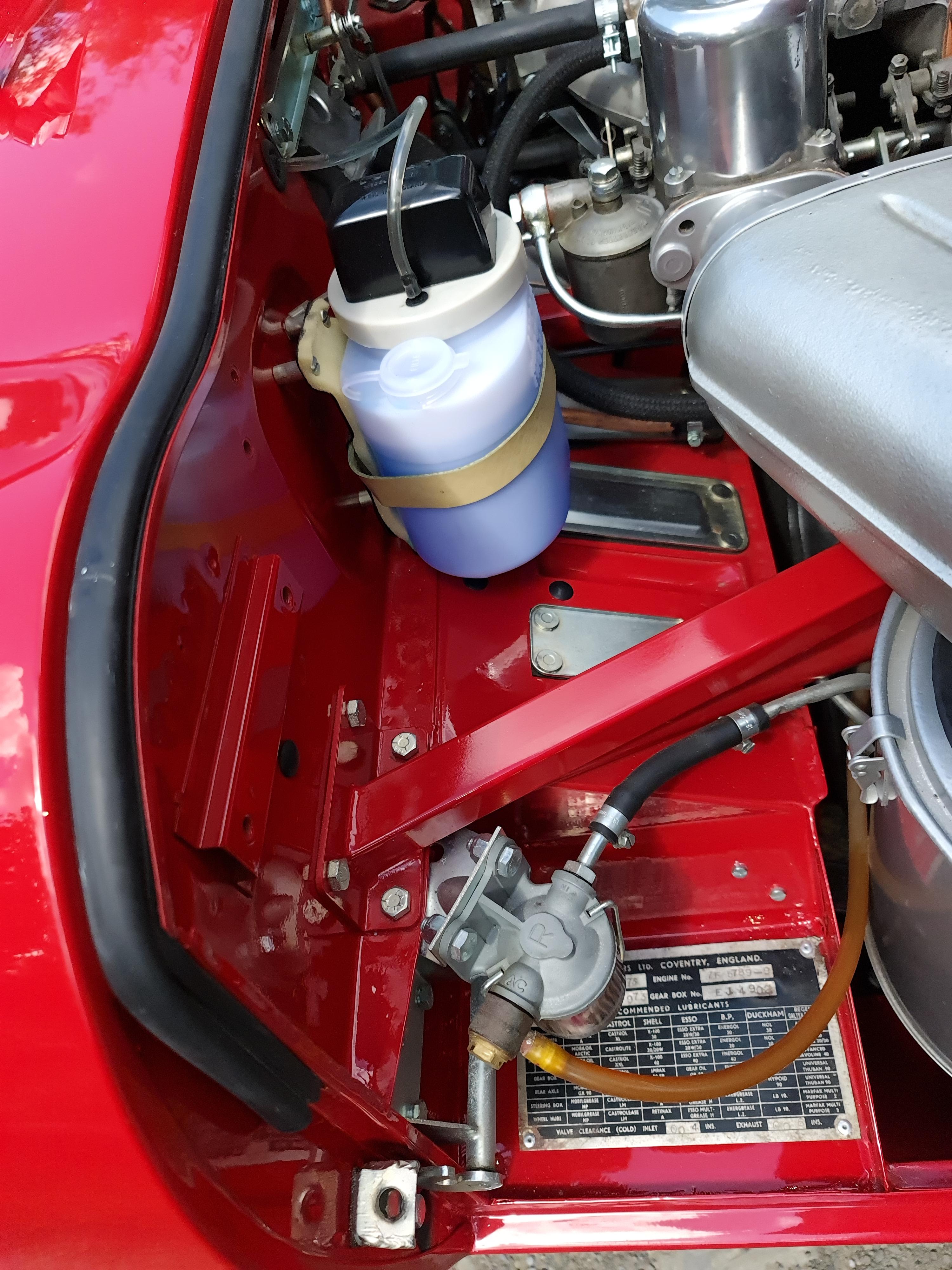 1966 Jaguar E-Type S1 4.2 Roadster — photo 12