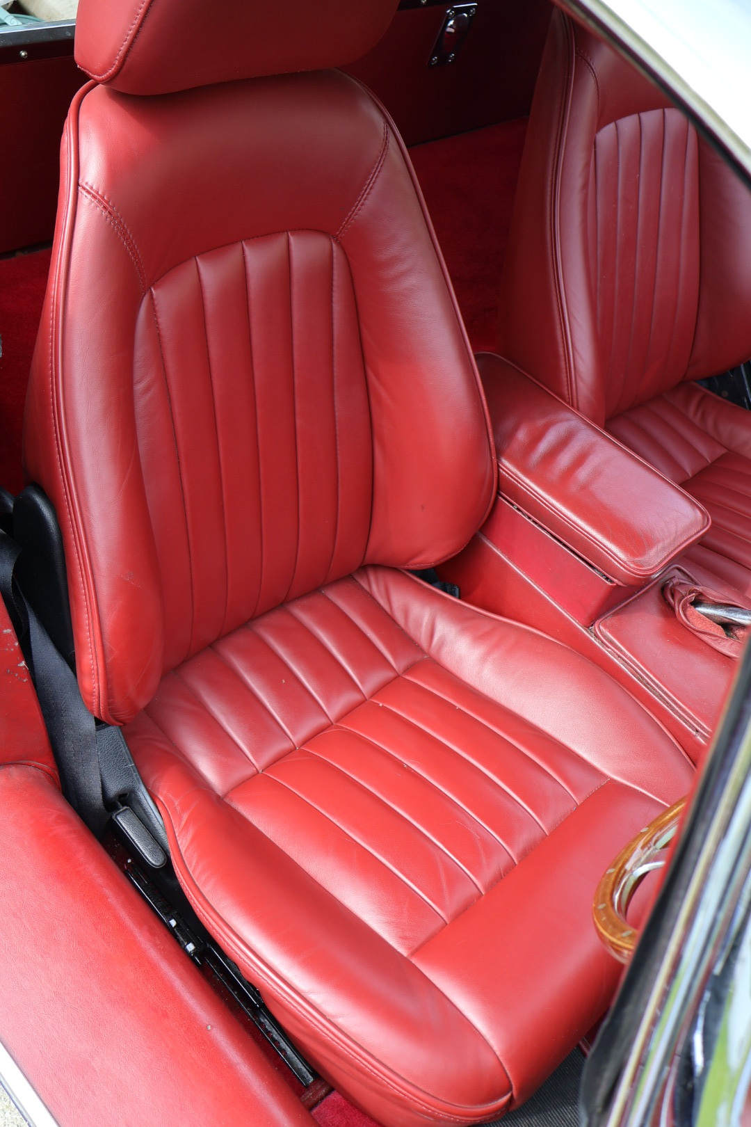1964 Jaguar E-Type S1 Coupe — photo 7