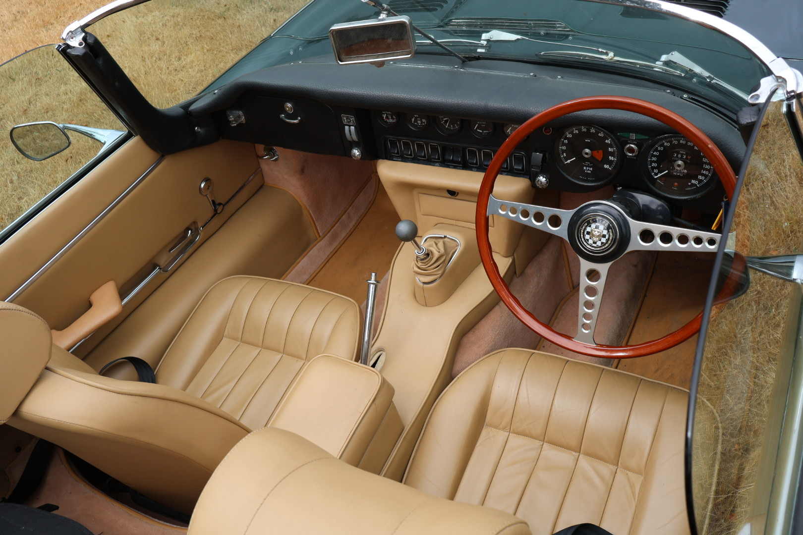 1969 Jaguar E Type- S2 4.2 Roadster — photo 4