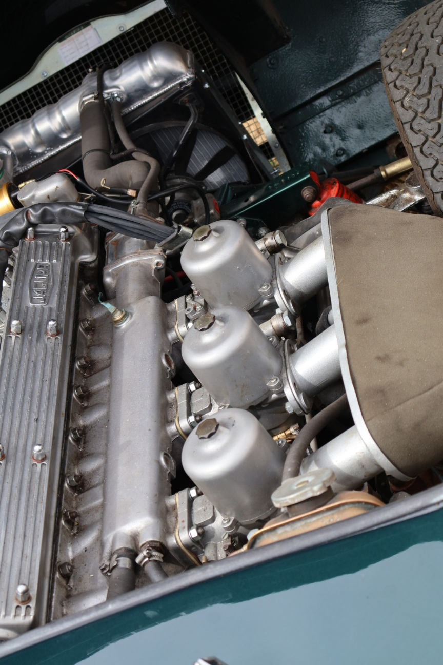 1969 Jaguar E Type- S2 4.2 Roadster — photo 6